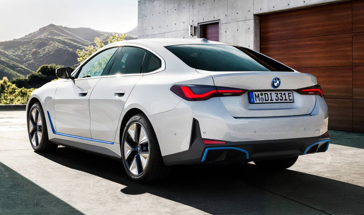 BMW i4
