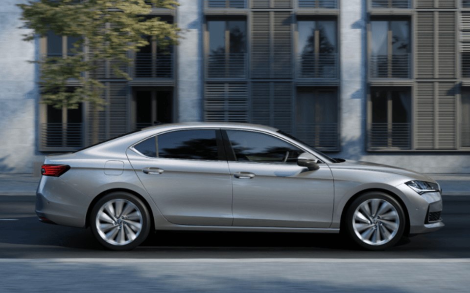 SKODA Superb ferdehátú