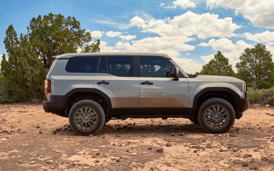 TOYOTA Land Cruiser