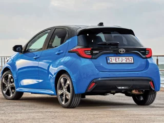 TOYOTA Yaris